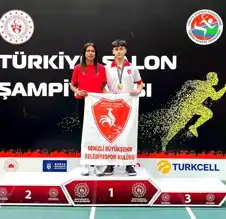 Arda Bakırhan, U-16 Türkiye Salon Atletizm Şampiyonu!