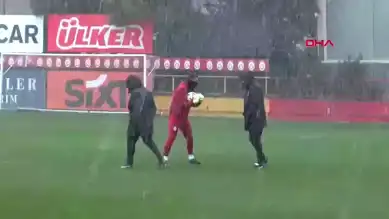 Galatasaray, AZ Alkmaar'ı Bekliyor!