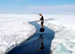 Çıldır Gölü'nde Buz Üzeri Snowboard Şov!