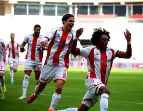 Sivasspor, Beşiktaş'ı Devirmeyi Hedefliyor