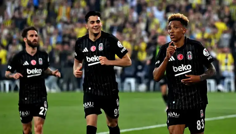 Beşiktaş Derbi Ustalığıyla Avrupa'ya Göz Kırpıyor