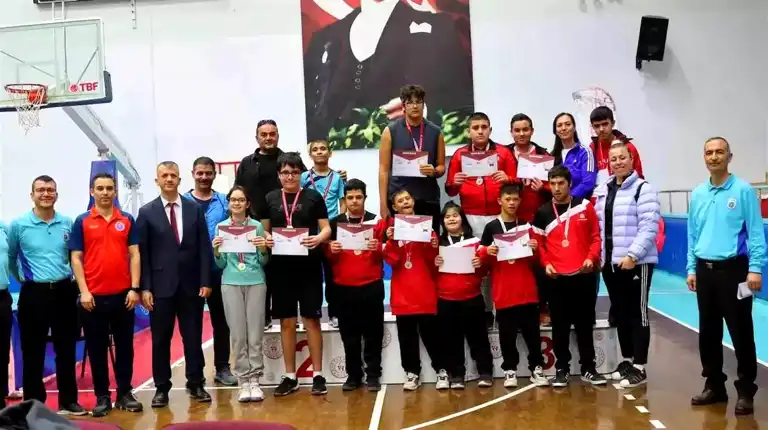 Aydın'da Özel Sporcular Masa Tenisi Şampiyonu