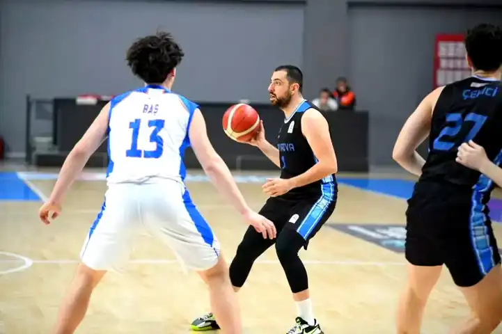 Çayırova Belediyesi, Ankaspor'u 87-58'le Yendi!