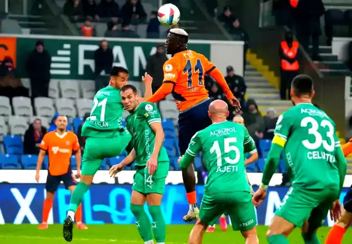 Başakşehir-Bodrum FK: İlk Yarı Golsüz Berabere
