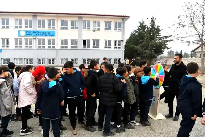 Belediye, Okullarda Spor İstasyonları Kurdu