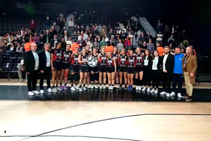 Turgutlu Belediyespor, ING Kupası'nda İkinci!