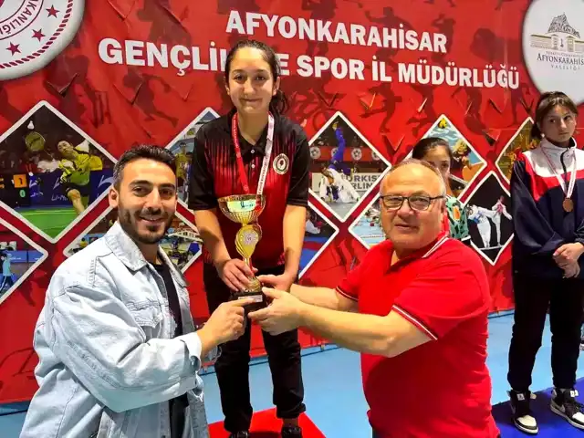 Afyonkarahisar Masa Tenisi İl Birinciliği Sonuçlandı