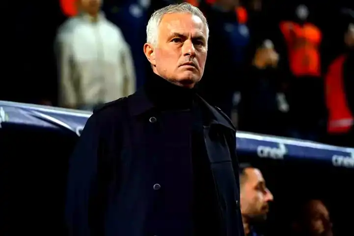 Mourinho, Safra Kesesi Ameliyatı Olacak