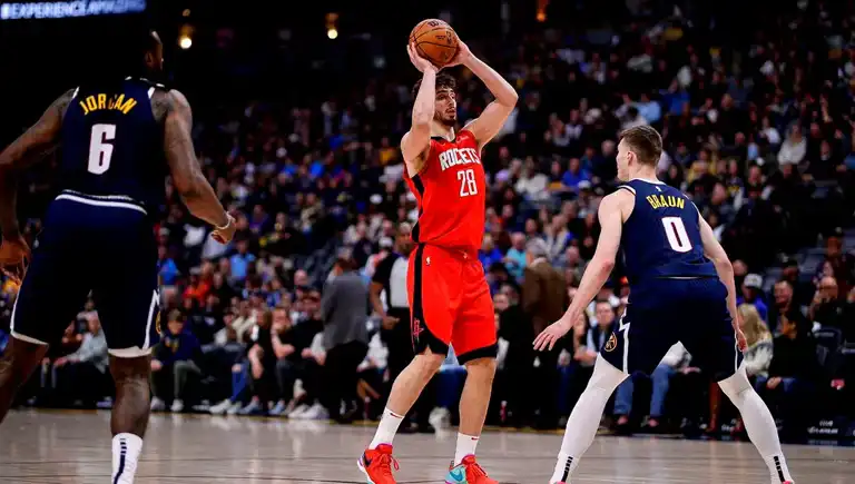 NBA'de Alperen Şengün Parladı: Rockets, Nuggets'ı Yendi!